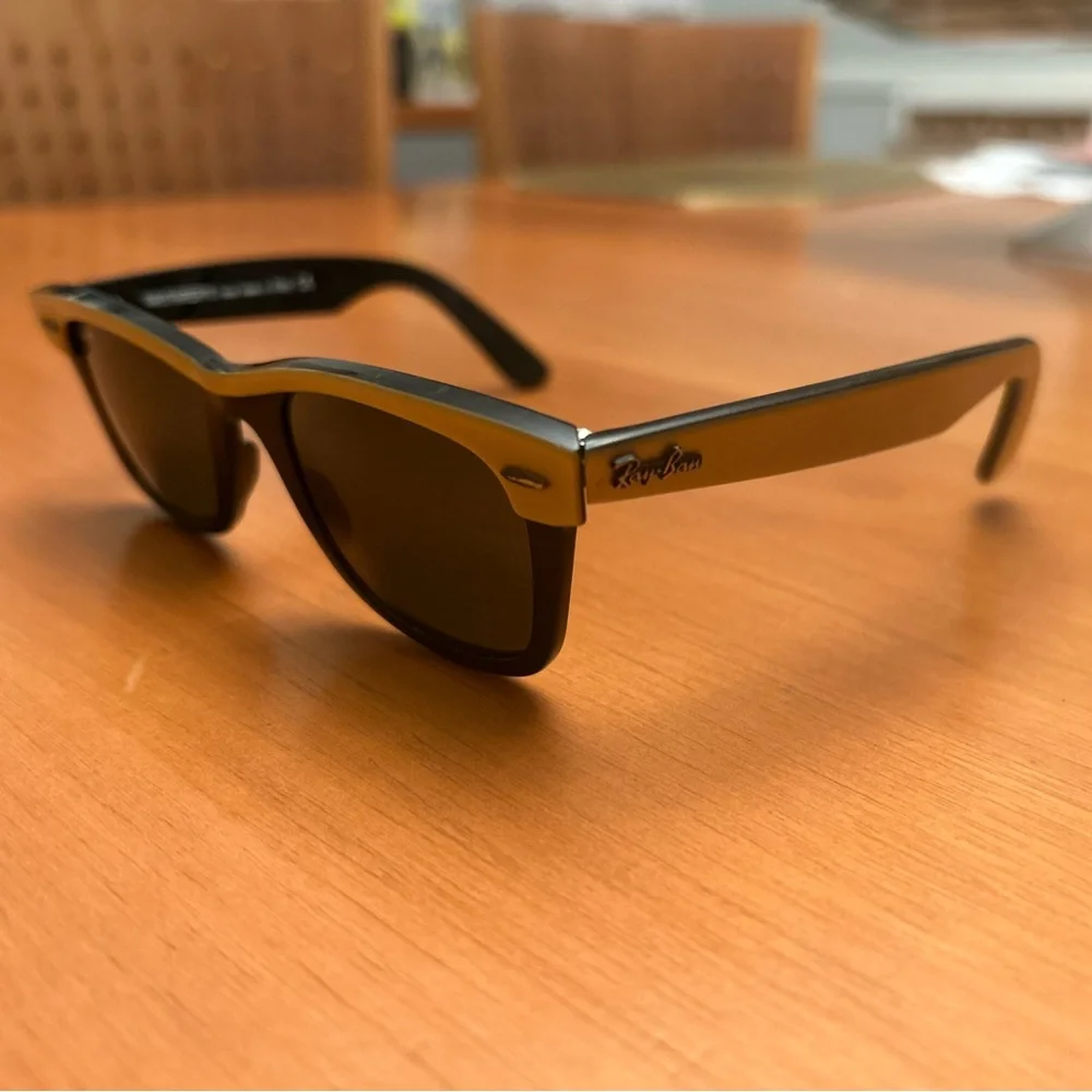 Ray-Ban Classic Black and Gold Wayfarer Sunglasses